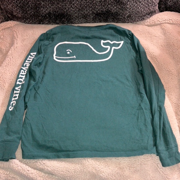 Vineyard Vines Kids’ Whale Graphic Long-Sleeve Pocket Tee, Small - Picture 3 of 6